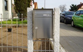 Renz Briefkasten mit Packetstaufach